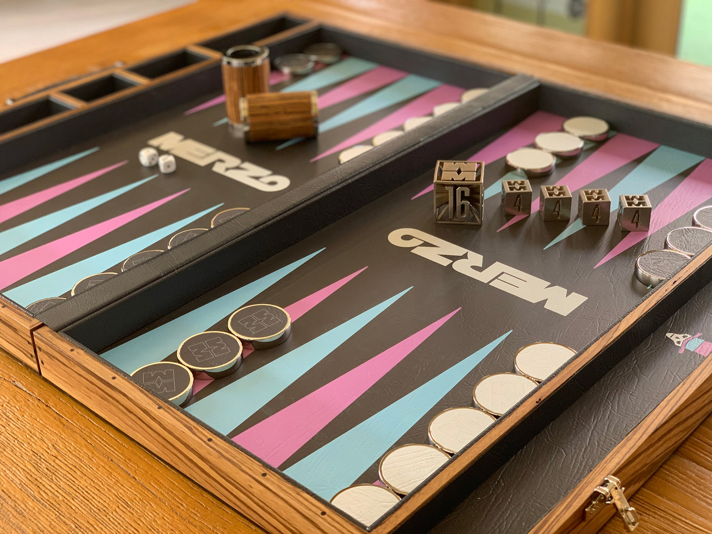 Franklin - Bone Club Luxury Zebrano and Leather Backgammon Board